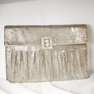 Pochette Whiting Davis in rete argentata, in condizioni perfette, con strass, stile Art Déco, glamour vecchia Hollywood, borsa da sera/matrimonio vintage, borsa a mano anni '40. immagine 4