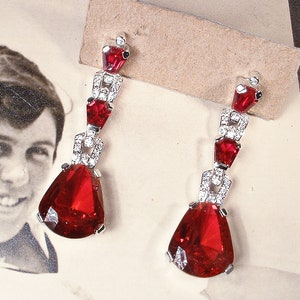 PRISTINE Vintage Ruby Red Crystal & Paste Rhinestone Flapper Statement Earrings, Long Silver Dangle/Drop Gatsby Bridal 1920s Wedding Pierced