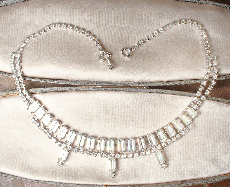 PRISTINE Vintage Old Hollywood Glam Rhinestone Necklace,Silver Clear Baguette Crystal Art Deco Bridal Choker, Gatsby Wedding Tennis WEISS image 3