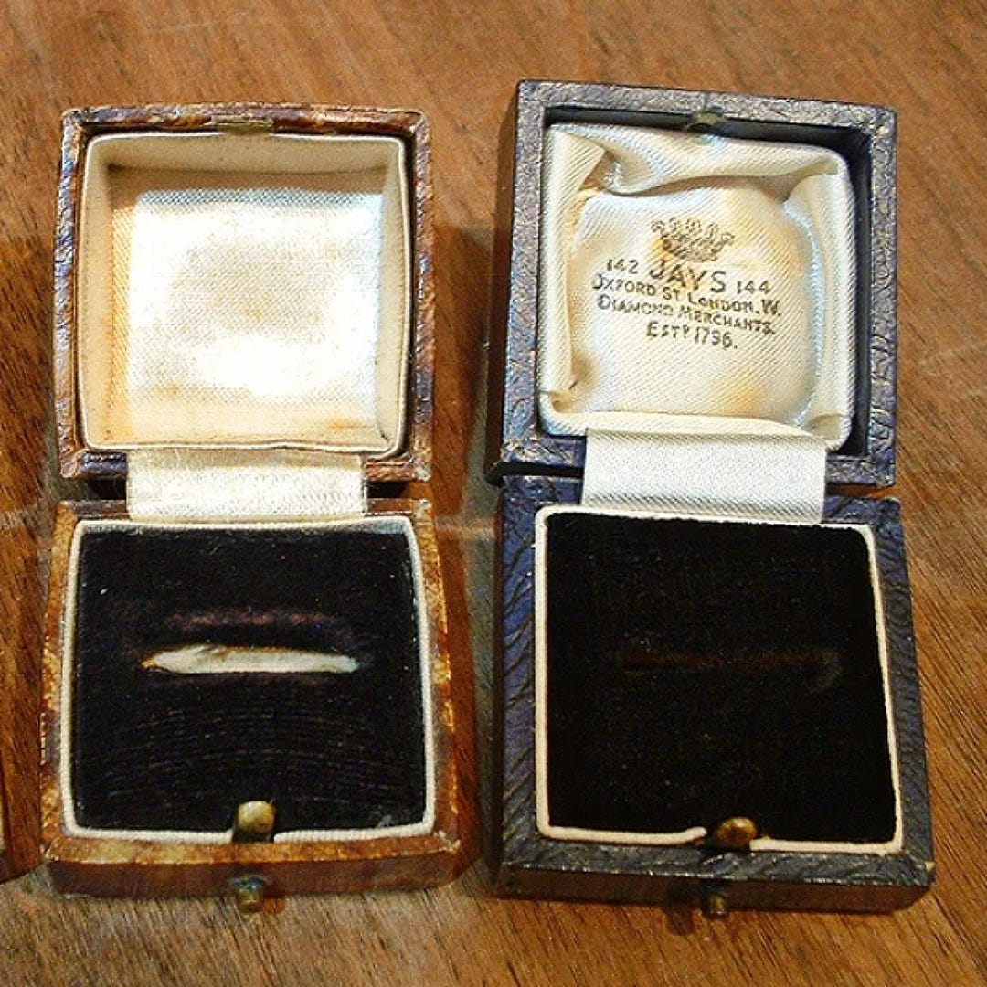送料無料 いつまで Antique 1920s Ring Display Box,tooled Leather,art Deco Era その他