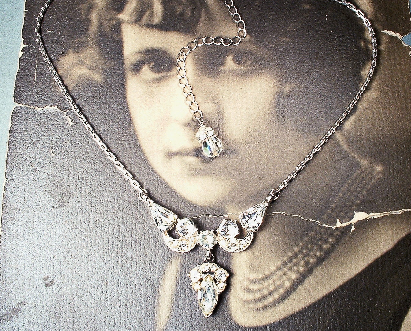 Gorgeous and Elegant Sparkling Rhinestones Crystal Choker Necklaces 