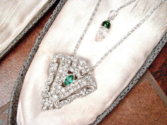 PRISTINE ANTiQue Emerald Rhinestone Art Deco Neck… - image 1