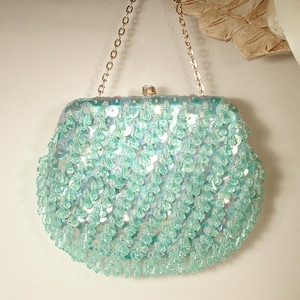 ORÖRD Aquablå Pärlväska med Strass, La Regale Art Deco Guldfärgad Brudväska, Vintage Glam Bröllopsväska Kuvertväska med Flapper-motiv 1950-1960-tal