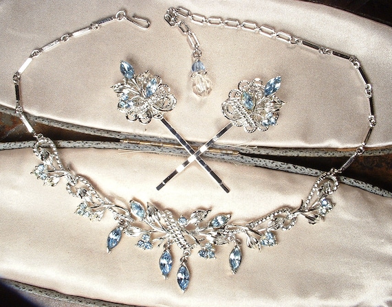 PRISTINE Vintage CORO Light Blue Rhinestone Neckl… - image 2