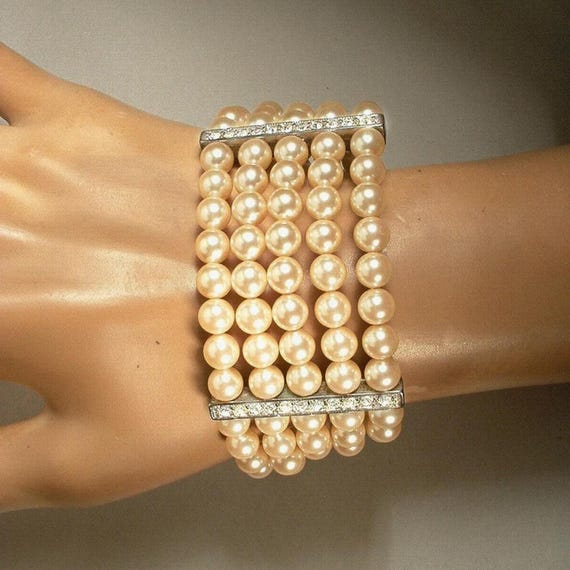 Vintage CAROLEE Champagne Ivory Glass Pearl Bracelet, Rhinestone 