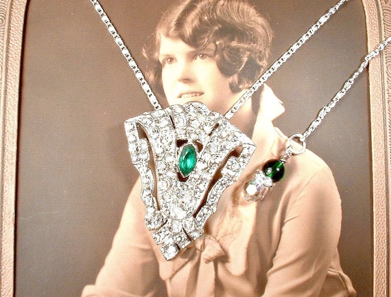 PRISTINE ANTiQue Emerald Rhinestone Art Deco Neck… - image 2