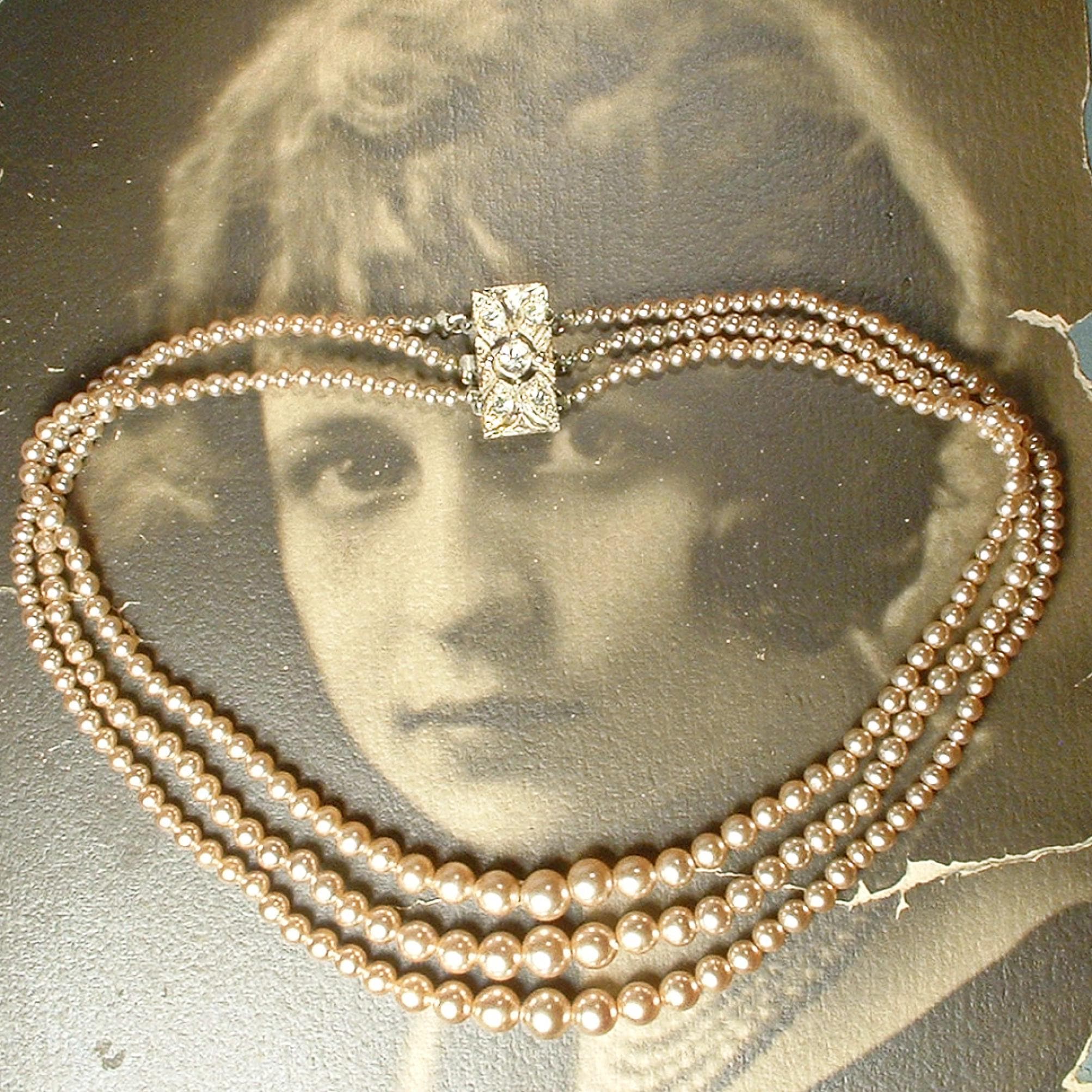 1940s Necklaces - Etsy