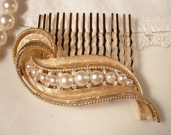 OOAK TRIFARI Gold Pearl Rhinestone Leaf Bridal Hair Comb,Wedding Brooch Hairpiece Gold Head Piece Vintage Modern Accessory 1950s 1960s