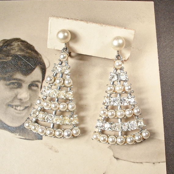 Vintage Pearl/Rhinestone Bridal Dangle Earrings, Art Deco Silver White Ivory Long Statement Chandelier 1920s Wedding Flapper Screw Clip Back