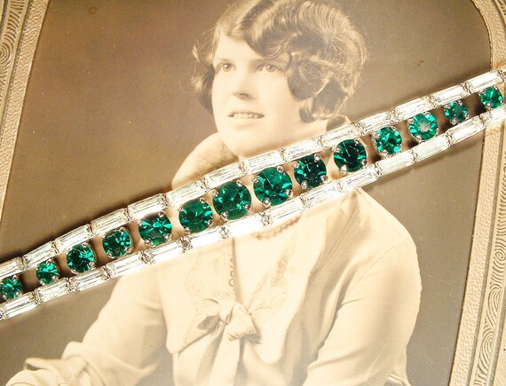 Vintage Art Deco Emerald Rhinestone Bracelet, Gre… - image 8