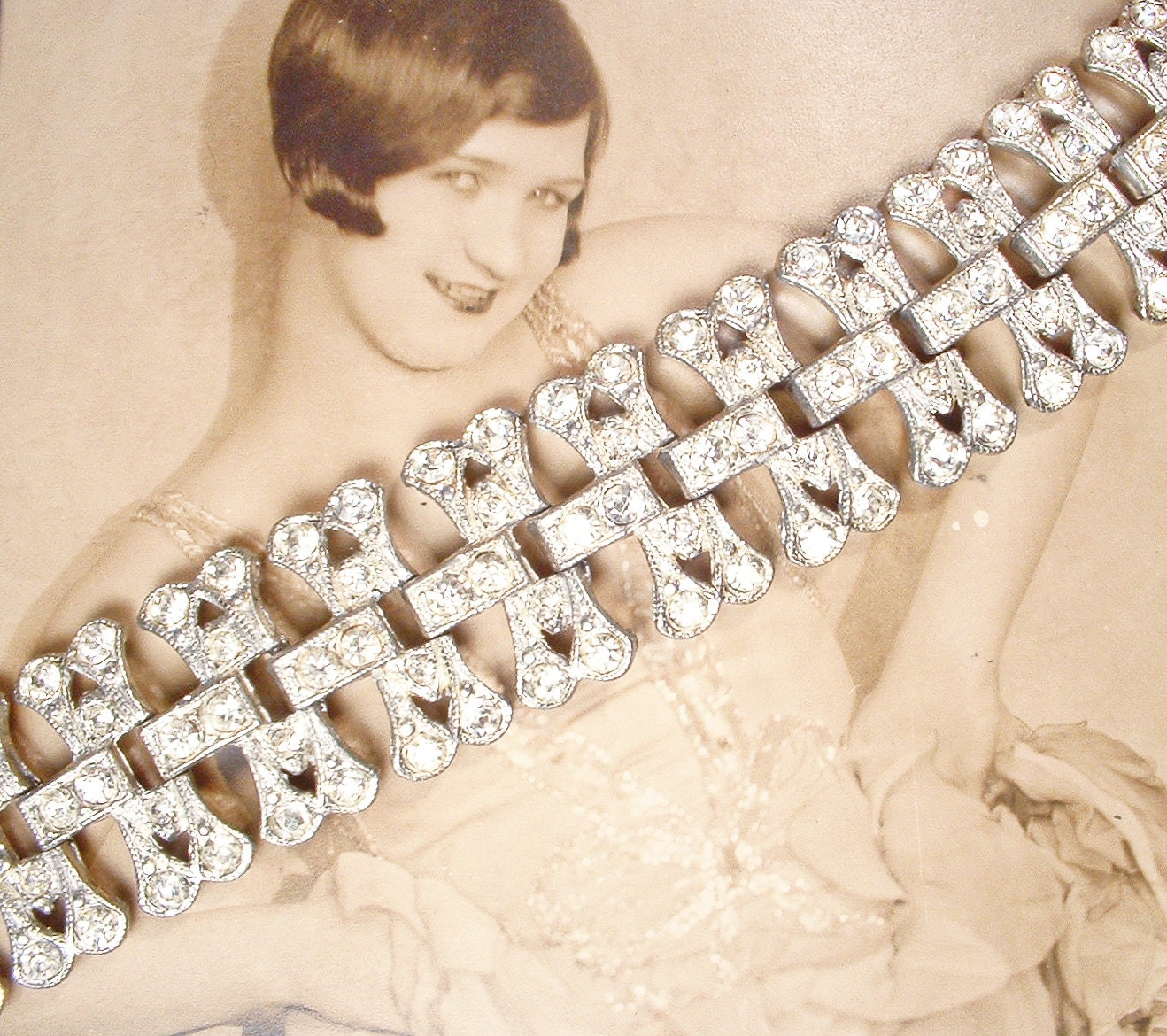 Bracelet Art Déco En Argenté Avec Strass Rectangle Vert - Style Années 1920 Great Gatsby - Neuf