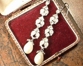 Boucles D'oreilles Vintage Années 60 En Pâte De Verre Noir Et Blanc - Occasion