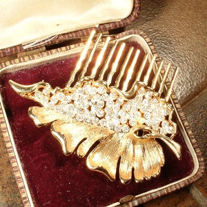 PRISTINE Vintage Gold Crystal Rhinestone Leaf Bridal Hair Comb/Wedding Dress Sash Brooch, Autumn Headpiece Outdoor Hairpiece Head Piece