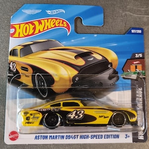 Hot Wheels Aston Martin DB4 GT High-Speed Edition - HW Dream Garage - 1:64 Sammelauto HYY52 US Cars