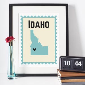 Impression au format carte postale de l'Idaho sur commande, coeur placé sur la ville natale