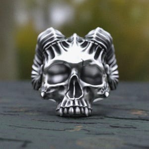 Oxidized Sterling Silver Horned Skull Ring: Gothic Biker Jewelry
