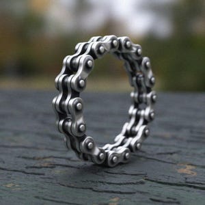 Bicycle Chain Ring 925 Sterling Silver Handcrafted Cycling Band Motorcycle Biker Wedding Ring Adventure Sports Statement Band Mens Gift