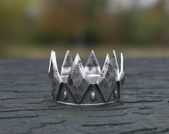 Sterling Silver Crown Ring: Handcrafted Medieval Statement Jewelry