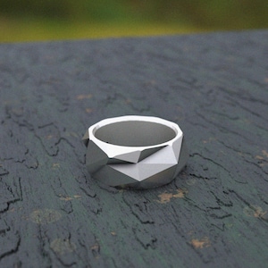 Geometric Silver Ring | 925 Sterling Silver Faceted Band | Minimalist Polygon Men&#39;s Ring | Modern Architectural Jewelry | Handcrafted Silver