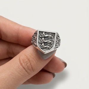 Shield Ring: Three Lions Heraldic Design (Sterling Silver, Multiple Finishes), Unique Gift for Him, Mens Statement Jewelry