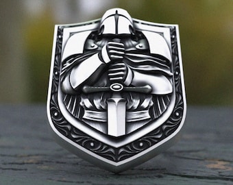 Sterling Silver Knight Templar Shield Ring: Handcrafted Crusader Jewelry