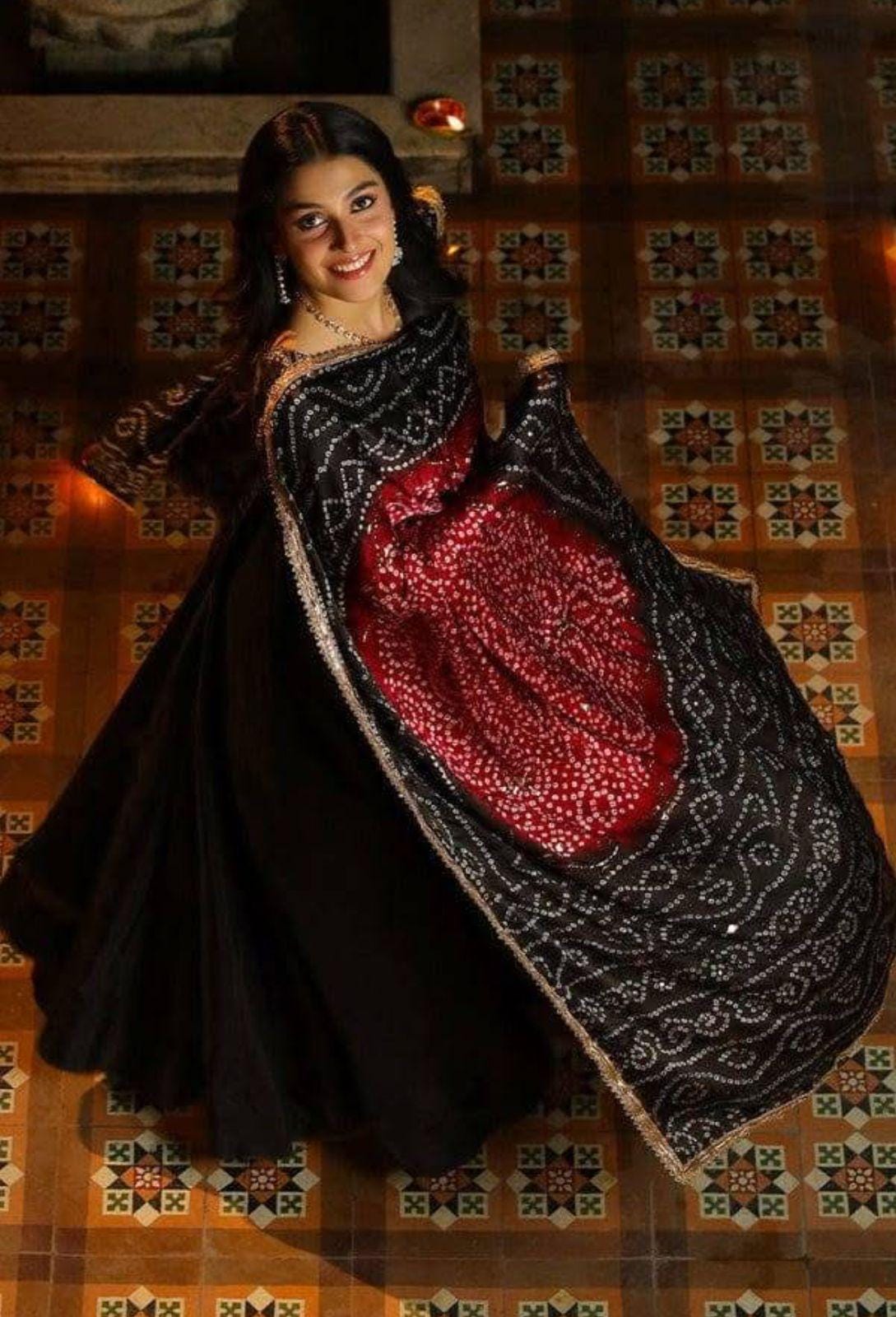 silk chunri dress NN Chunri 2024 Nickie Nina