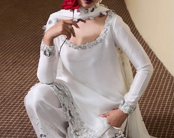 White Zardozi Silk Set with Dupatta & Pouch – Festive Luxury Pakistani 4piece farshi shalwar set