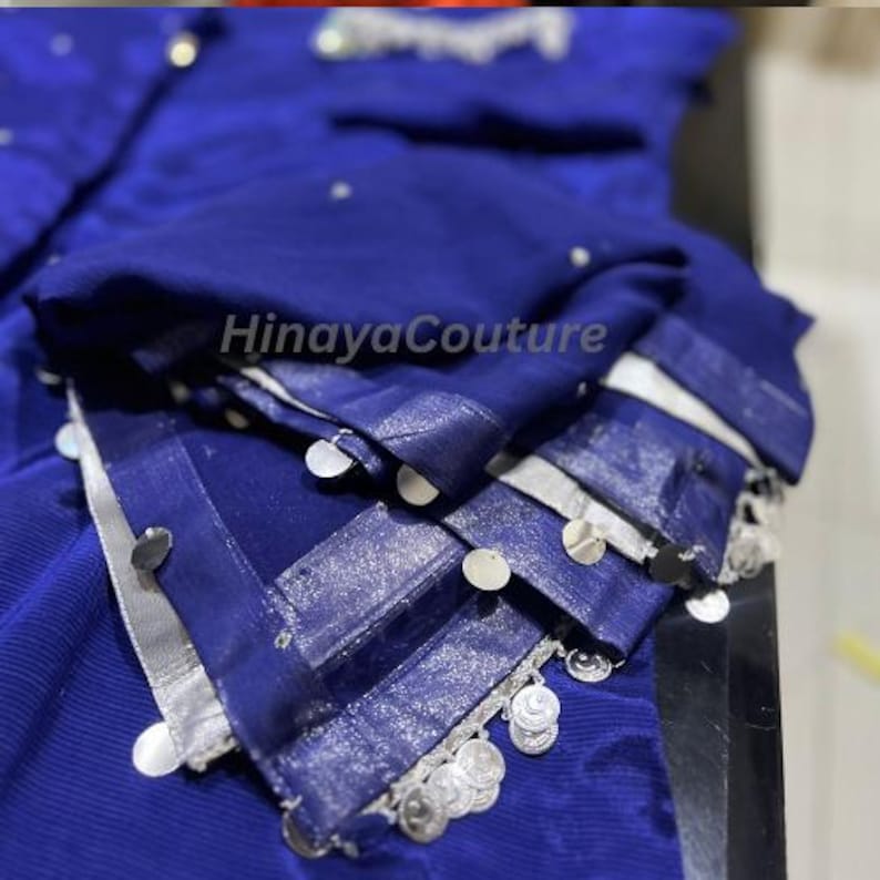 Conjunto de seda blanca con zardozi, dupatta y bolsa – Conjunto festivo de lujo pakistaní de 4 piezas farshi shalwar imagen 6