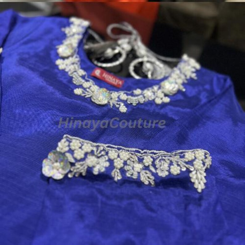 Conjunto de seda blanca con zardozi, dupatta y bolsa – Conjunto festivo de lujo pakistaní de 4 piezas farshi shalwar imagen 8