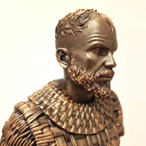Floki-buste: série de TV dos Vikings inspirada em bronze harsstandbeeld