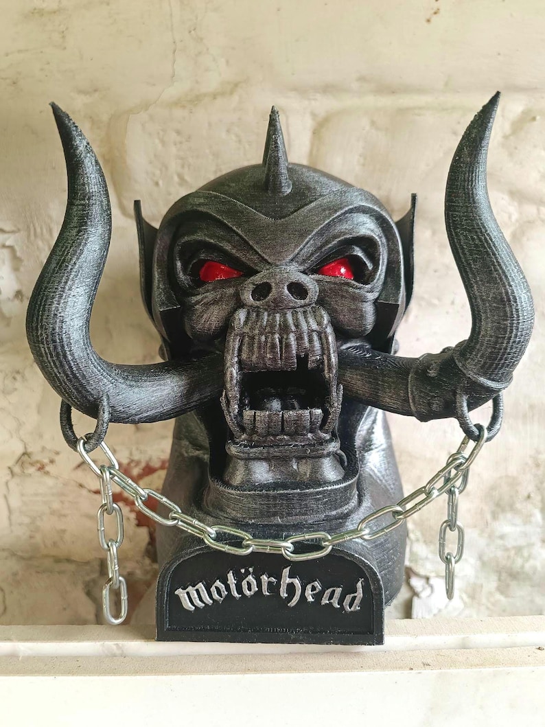 Figure inspired by Motörhead's Snaggletooth