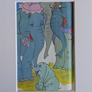 Ilustración vintage de Dumbo de Disney, impresión de primera edición de 1978, montada, 'El pequeño elefante nació