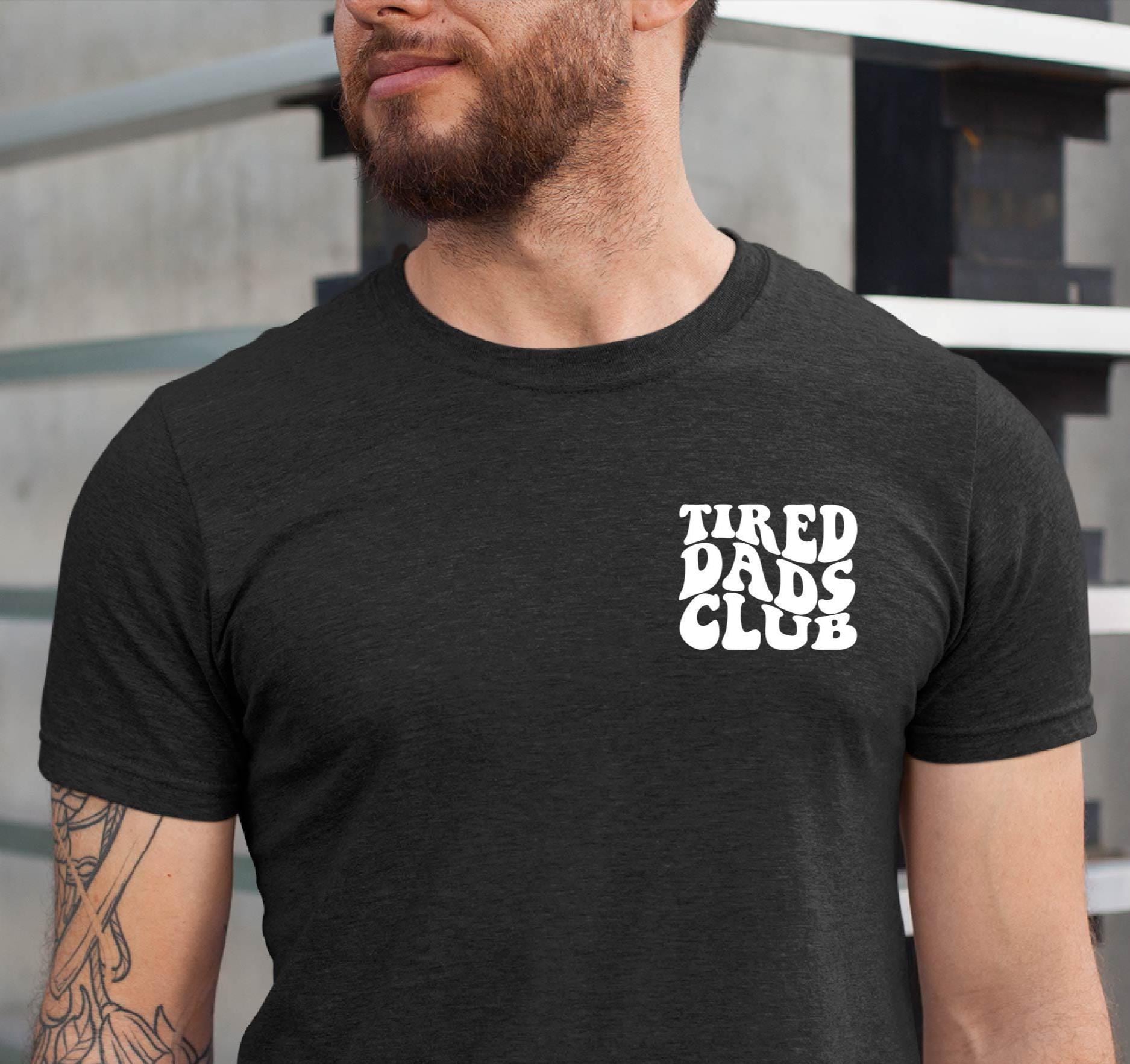Tired Dads Club T-Shirt - Lustiges Vater Design Mit Auto Spiel Motif