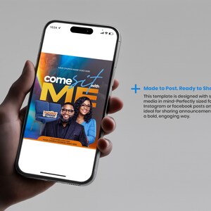 Pu&ograve; includere: Uno smartphone mostra un modello di social media con la scritta "come sit with ME". L'immagine presenta due persone e una poltrona blu. Il modello &egrave; progettato per i post di Instagram e Facebook.