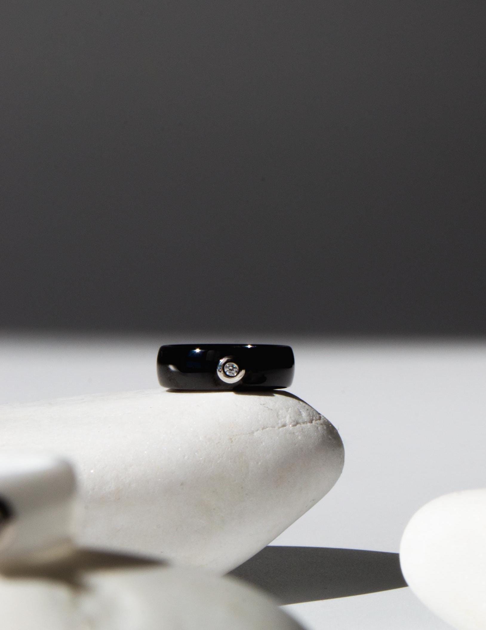 Ceramic Ring with zircon, Black ceramic rings, Modern band ring, Ceramic stacking ring, Elegant sterling silver ring, Wedding ring