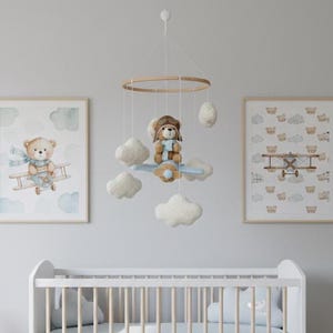 Móvil para cuna de osito aviador, móvil de avión para cuna, decoración de habitación infantil de osito de peluche piloto, móvil de nubes de bouclé, regalo para baby shower de niño