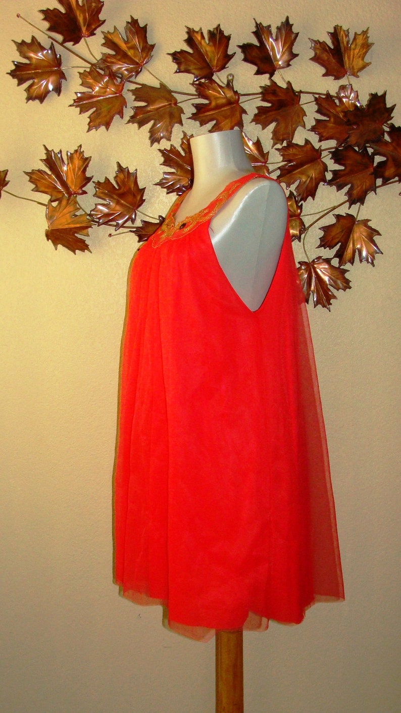 Mid Century Night Gowns Liz Taylor style chemise lingerie Coral Red Gold Embroidery Off White Floral Sheer Sleeveless S /& M Pin Up Underwear