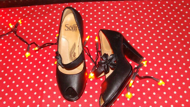 sofft peep toe pumps