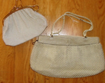 Mesh Whiting and Davis Handbag USA 1940s Mid Century Cocktail Ivory Metal Gold Accents Deco Jewelry Chain Evening Bag 1950-60s Vintage Purse