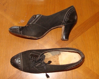 Lata 30. XX wieku, wysokiej jakości, damskie, czarne, modne, obcasy w stylu vintage, zamszowe, detale z epoki złotej, antyczne, rozmiar buta 6, US