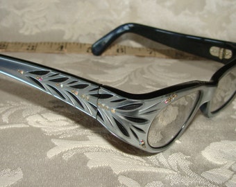 Rare Ladies Vintage Mid Century Sunglasses Silver & Black France Frame Eye Glasses Side Rhinestone Detail