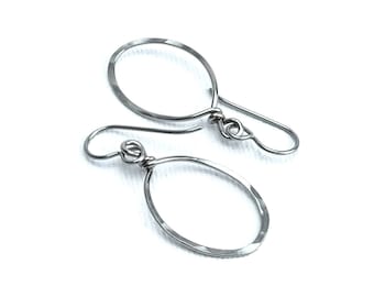 Niobium Earrings Oval Hoops, Hypoallergenic Titanium Earrings for Sensitive Ears, Hammered Silver Niobium Simple Modern Everyday Earrings