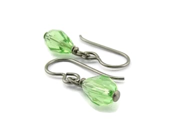 Peridot Green Drop Niobium Earring, European Crystal Teardrop Earrings for Sensitive Ears, Hypoallergenic Nickel Free Titanium Earrings