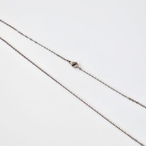 Titanium ketting met platte schakelkabel, ketting van puur titanium, 1,8 mm fijne nikkelvrije ketting met gevoelige huid Voeg je eigen hanger toe afbeelding 4