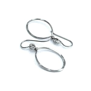 Niobium Earrings Oval Hoops, Hypoallergenic Titanium Earrings for Sensitive Ears, Hammered Silver Niobium Simple Modern Everyday Earrings