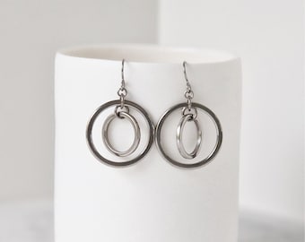 Swinging Crosswise Double Titanium Hoop Earrings, Two Circle Hypoallergenic Nickel Free Earrings for Sensitive Ears, Non Allergenic Niobium