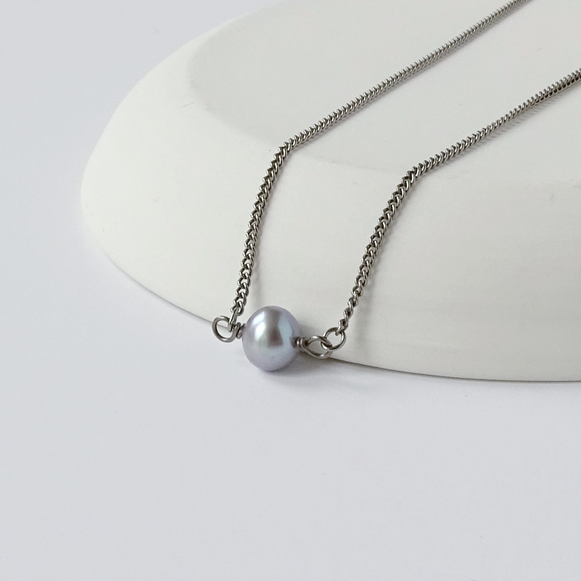 Single Gray Pearl Titanium Necklace, Niobium Wire Wrapped Freshwater Pearl  Necklace, Hypoallergenic Nickel Free Necklace for Sensitive Skin - Etsy