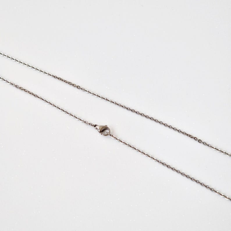 Titanium ketting met platte schakelkabel, ketting van puur titanium, 1,8 mm fijne nikkelvrije ketting met gevoelige huid Voeg je eigen hanger toe afbeelding 6