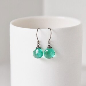 Emerald Green Quartz Titanium Earrings, Niobium Wire Wrapped Gemstone Earrings for Sensitive Ears, Hypoallergenic Nickel Free May Birthstone