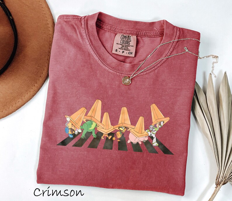 Puede incluir: Un juego de tres tazas de cer&aacute;mica con un acabado mate moteado. Las tazas son de color crema, gris claro y gris oscuro. Cada taza tiene un dise&ntilde;o simple y minimalista, ideal para caf&eacute; o t&eacute;.